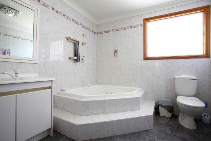 Cost of Bathtub Installation in Sandy Hook, CT